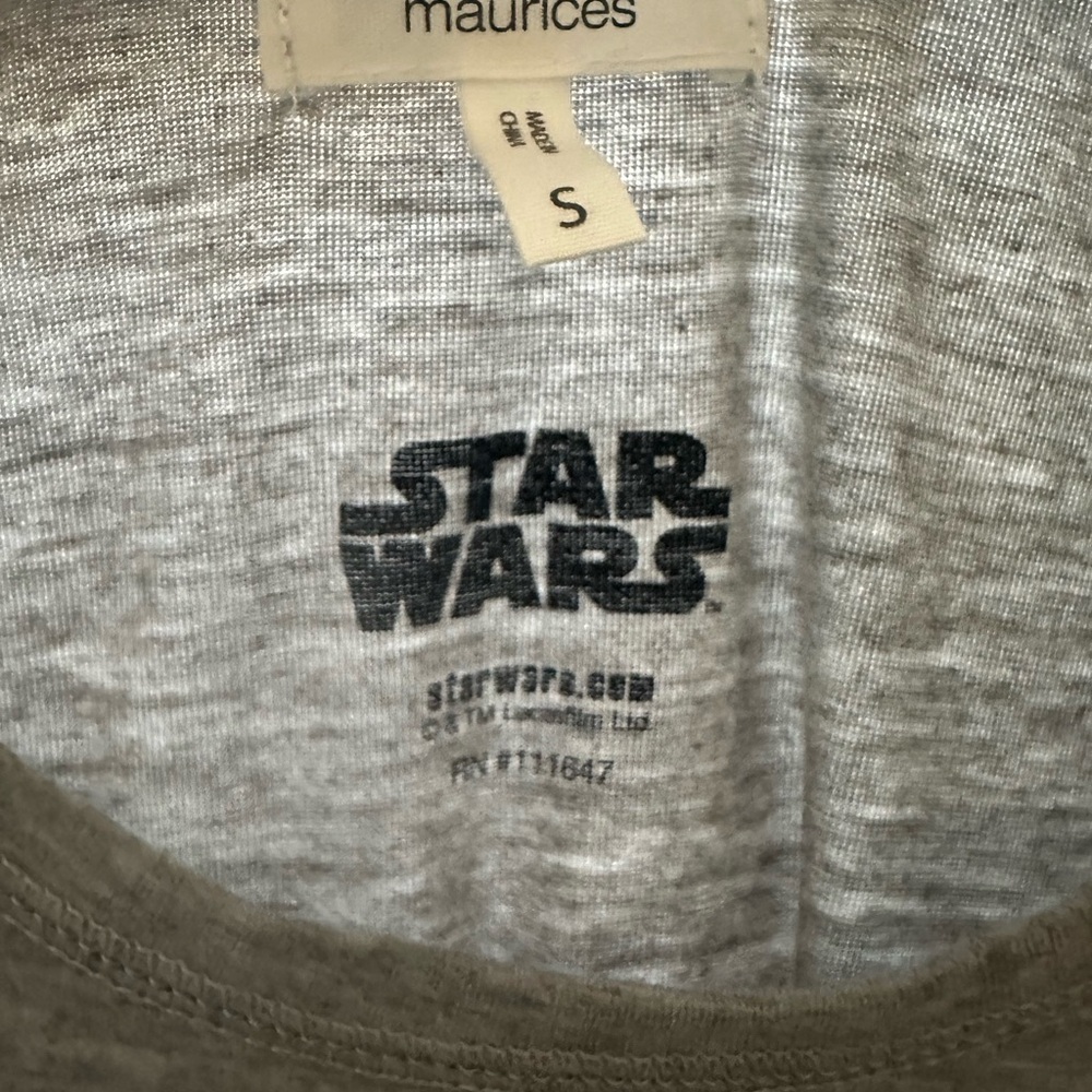 Maurice’s women’s Star Wars T-shirt. Size small - Picture 4 of 4